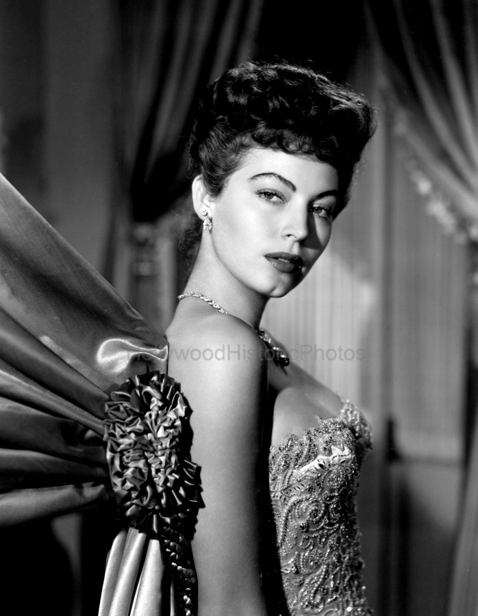 Ava Gardner 1948 2 One Touch of Venus wm.jpg